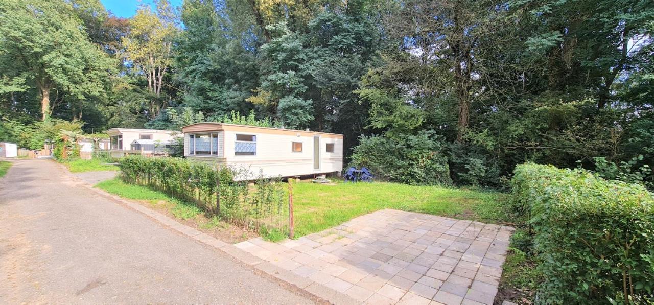 Stacaravan In De Natuur Bij Maastricht Villa Ulestraten Buitenkant foto